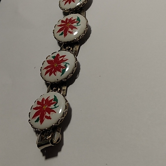 Vintage Christmas Pointsettia Porcelain Cabachon Filligreed Link Bracelet 7" - Picture 2 of 5